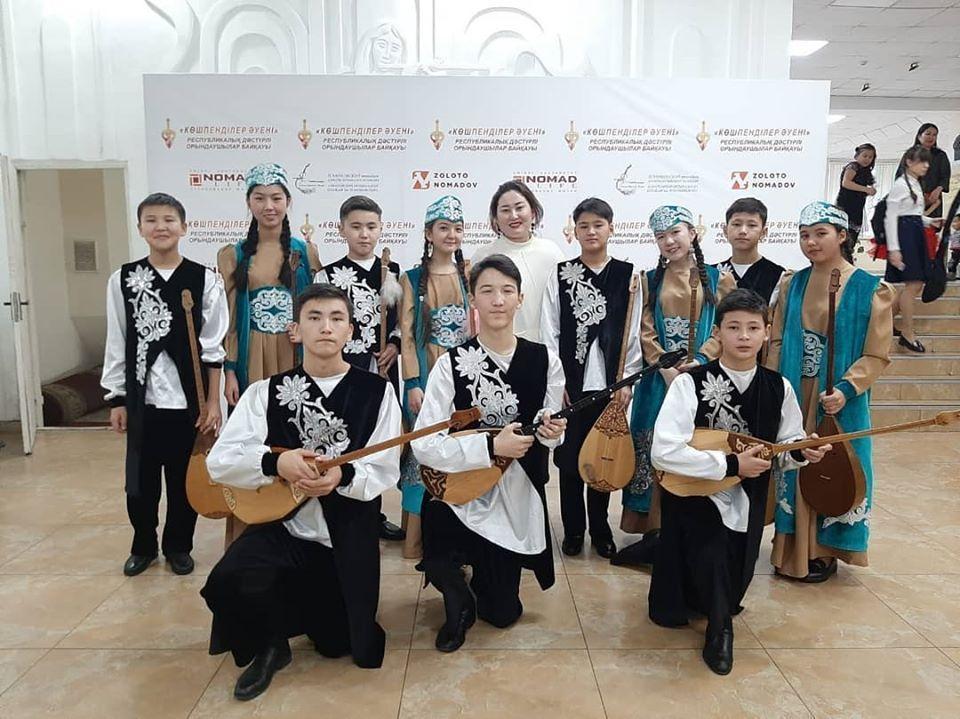 "Серпін" домбырашылар ансамблі үздік өнер көрсетіп бас жүлдені иеленді !