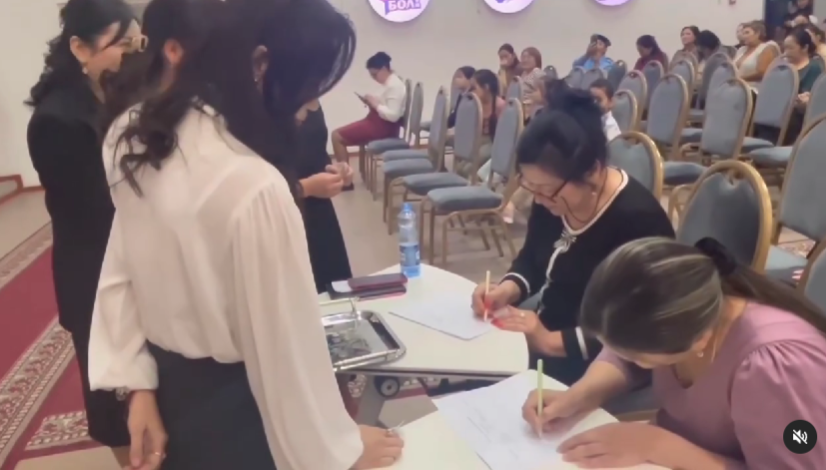 Мектебімізде мектепішілік"Үздік сынып жетекші" байқауы өтті