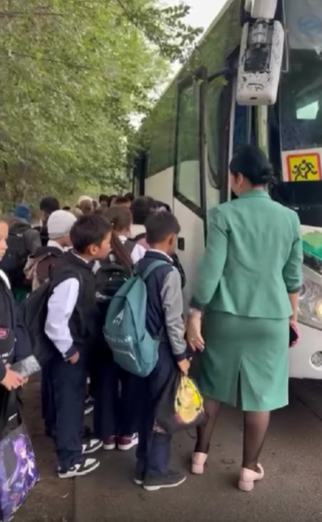 №28 мектеп-гимназия 2025-2026 жаңа оқу жылында Шалғай елді мекеннен оқушыларды тасымалдауды ұйымдастыру