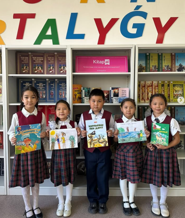 📚”Балалар кітапханасы”жобасы аясында 3 “Ғ” сынып оқушыларымен “Менің сүйікті кейіпкерім” атты танымдық сағат ұйымдастырылды.