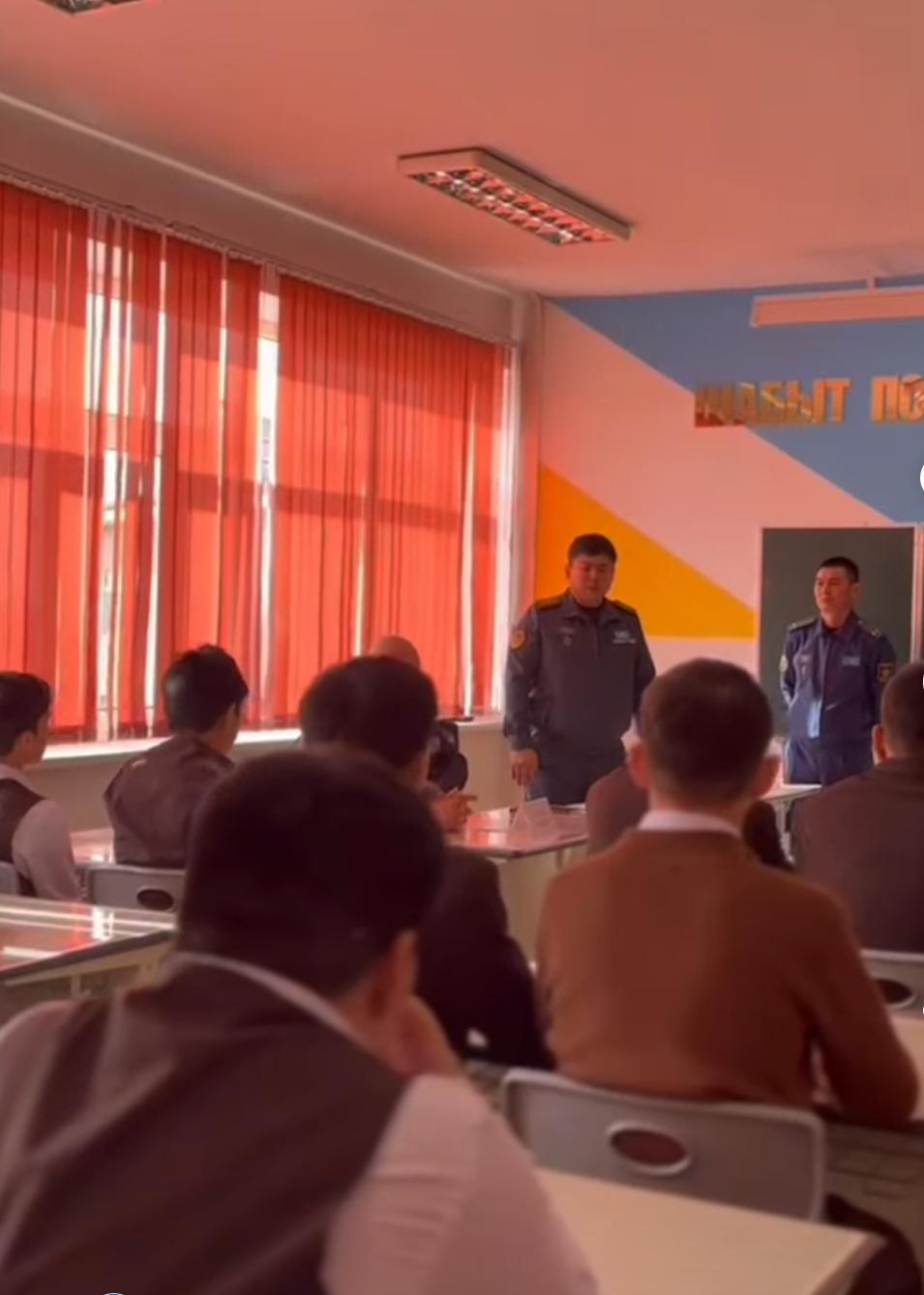 “Офицер болу мақтаныш ” атты үгіт-насихат, брифинг жұмыстары жүргізілді.