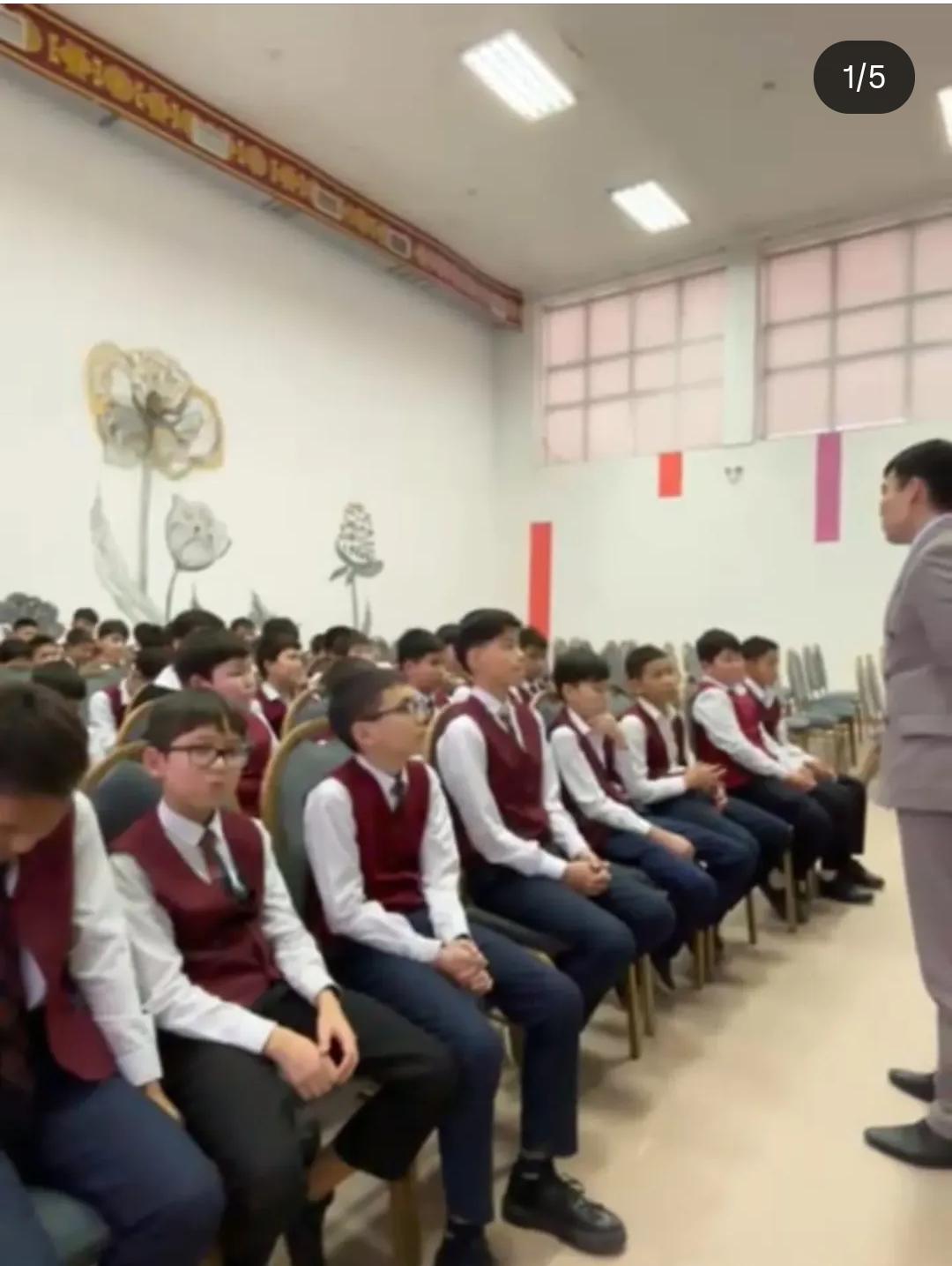 Мектеп-гимназиямыздың оқушы ұлдарына арналған жиналыс өткізілді.